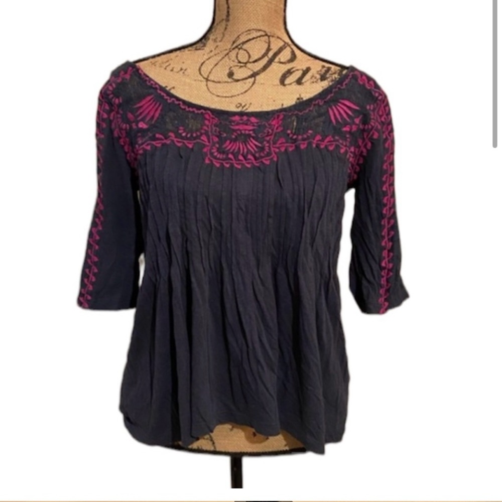 Gorgeous lace and embroidery Vanessa, Virginia Anthropologie top in EUC M - Picture 2 of 10